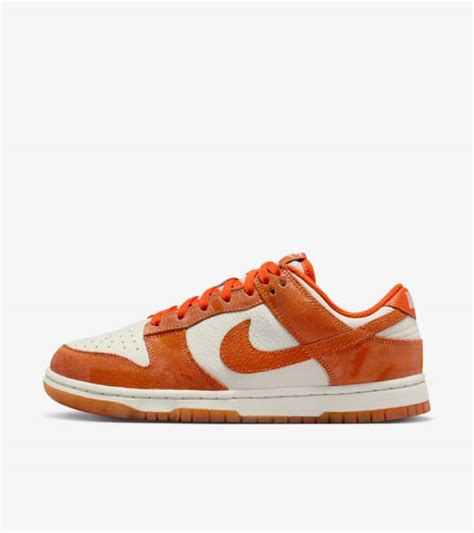 nike dunk low total orange